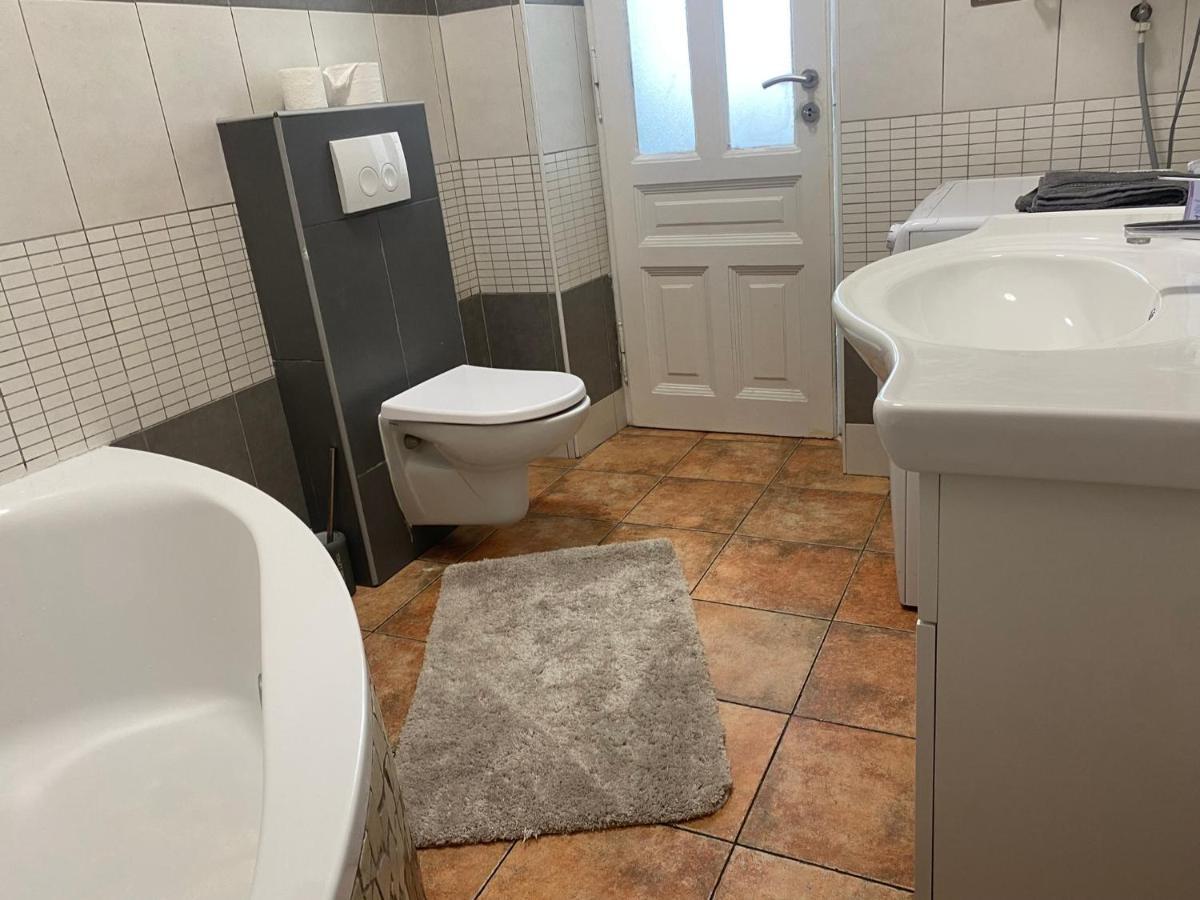 Apartman Vita Lägenhet Rijeka Exteriör bild